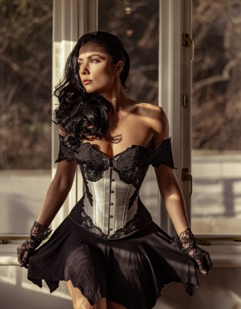 overbust corset