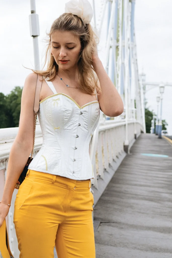 overbust corset