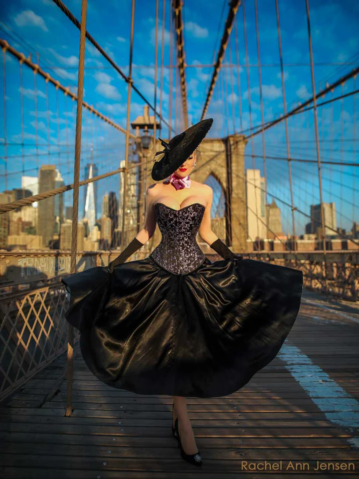 overbust corset